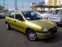 אופל&nbsp;קורסה&nbsp;LS ידני 1.4&nbsp;1998