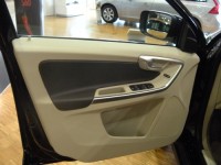 וולוו&nbsp;XC60&nbsp;ACTIVE אוט' 2.0&nbsp;2011