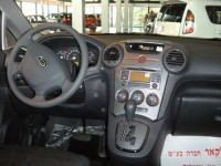 קיה&nbsp;קארנס&nbsp;LX אוט' 7 מקומות 2.0&nbsp;2011