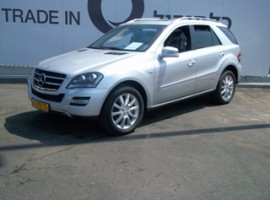 מרצדס&nbsp;ML CLASS החדשה&nbsp;LUXURY 350 טיפטרוניק 3.5&nbsp;2011