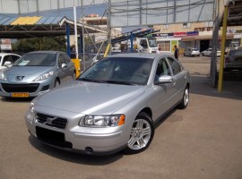 וולוו&nbsp;S-60&nbsp;R אוט' 2.5&nbsp;2010