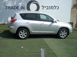 טויוטה&nbsp;RAV 4 קצר&nbsp;קצר אוט' 2.0&nbsp;2008