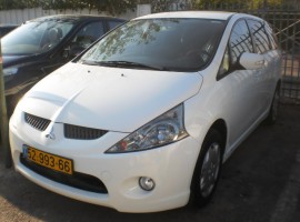 מיצובישי&nbsp;גרנדיס&nbsp;COMFORT אוט' 2.4&nbsp;2009