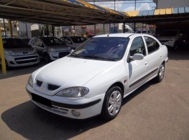 רנו&nbsp;מגאן&nbsp;EX אוט' 1.6&nbsp;2004