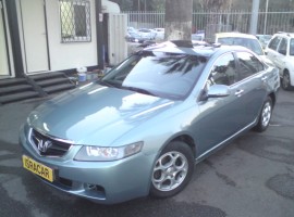 הונדה&nbsp;אקורד&nbsp;COMFORT אוט' 2.0&nbsp;2004