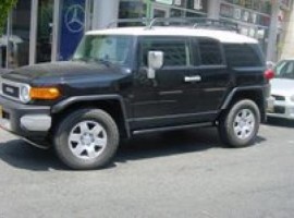 טויוטה&nbsp;FJ קרוזר&nbsp;אוט' 4.0&nbsp;2007