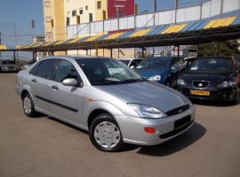 פורד&nbsp;פוקוס&nbsp;LX אוט' 1.6&nbsp;2001