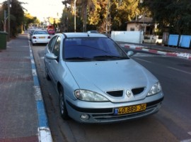 רנו&nbsp;מגאן&nbsp;EX אוט' 1.6&nbsp;2002