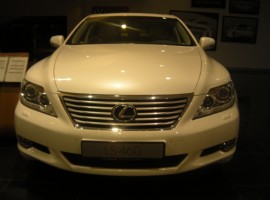 לקסוס&nbsp;LS460&nbsp;LUXURY אוט' 4.6&nbsp;2011