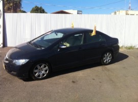 הונדה&nbsp;סיויק החדשה 4 דלתות&nbsp;LS אוט' 1.8&nbsp;2008